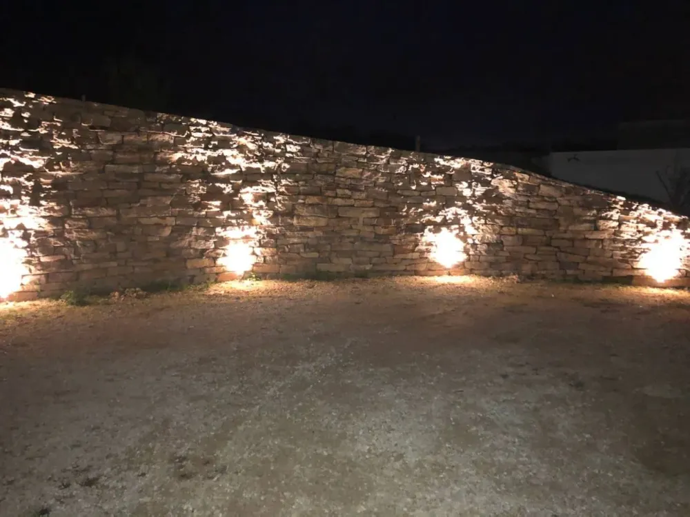 Éclairage extérieur/jardin près de Monteux